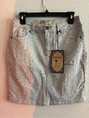 Vanilla Jeans Light Gray Animal Print Denim Skirt